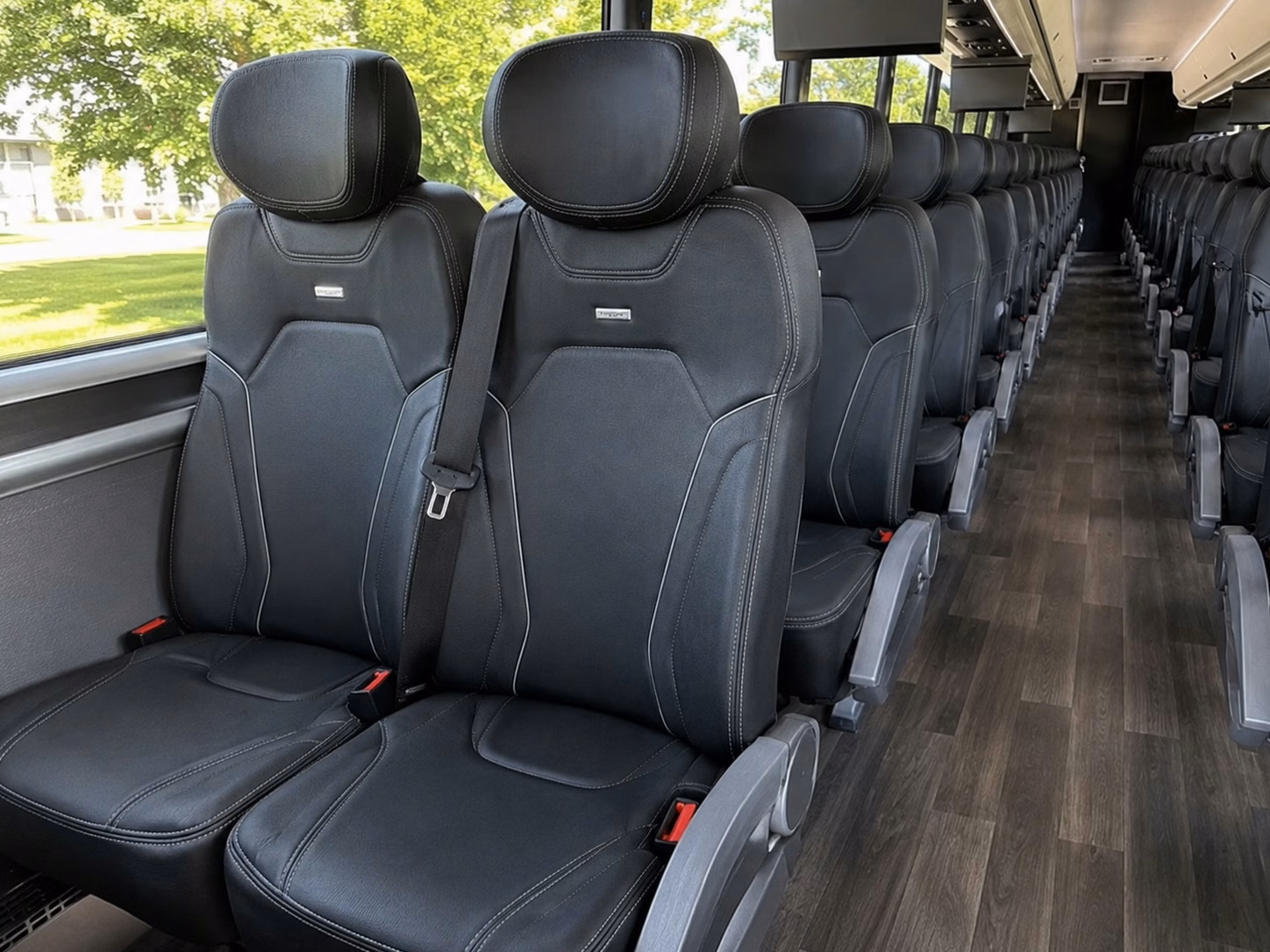 airport shuttles and multi day wedding weekend transportation in little rock