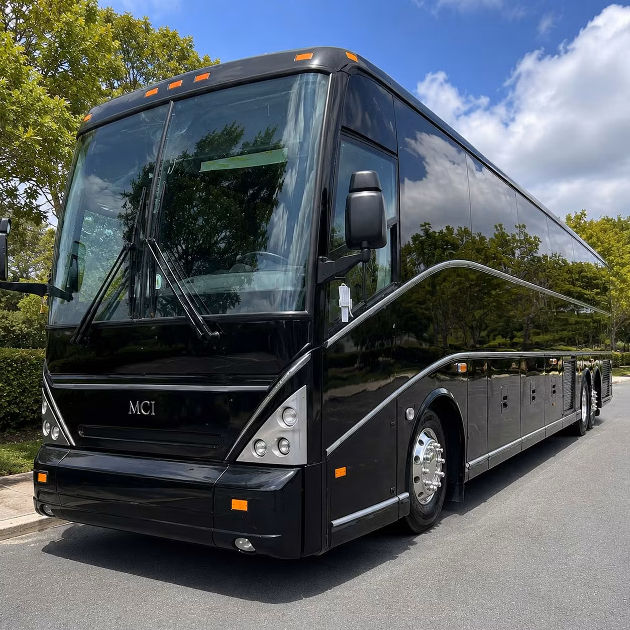little rock corporate and employee shuttle bus services