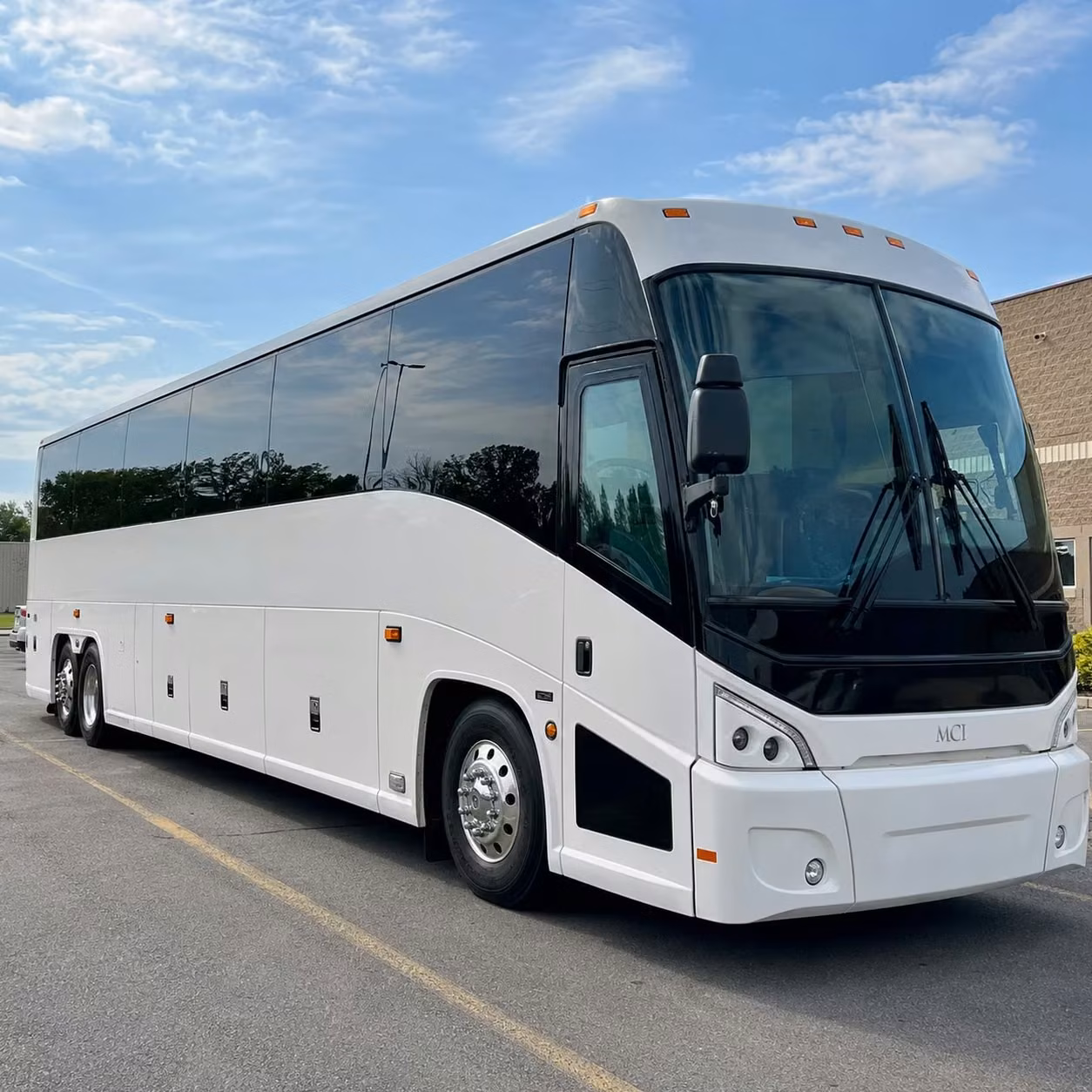 with charterbuslittlerock com you ll never miss a note at verizon arena or outdoor amphitheater events